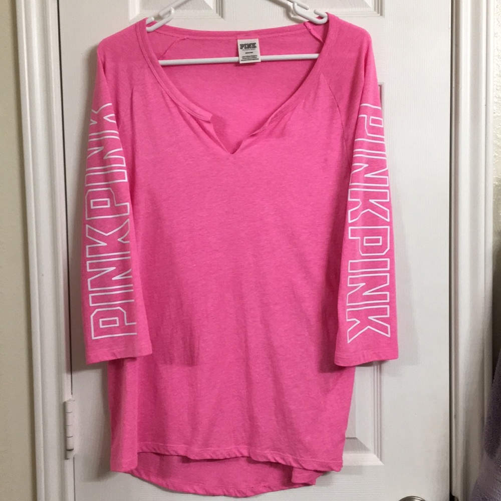 PINK (VS) V-neck cropped sleeve shirt